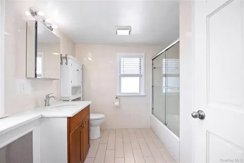 3 3rd Street Greenvale NY 11548