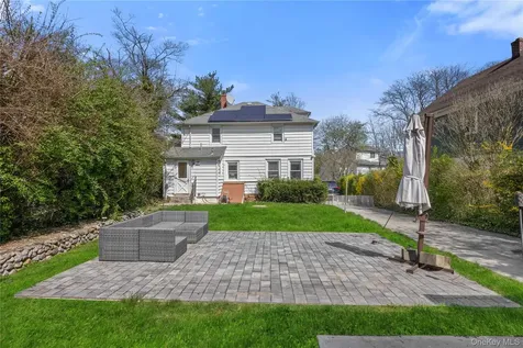3 3rd Street Greenvale NY 11548
