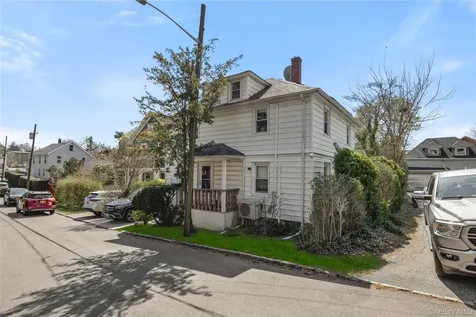 3 3rd Street Greenvale NY 11548