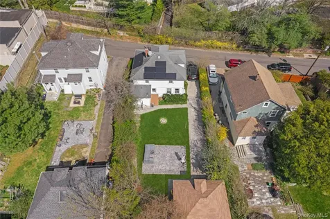 3 3rd Street Greenvale NY 11548