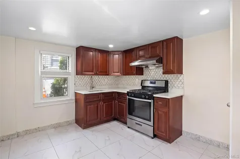 3 3rd Street Greenvale NY 11548