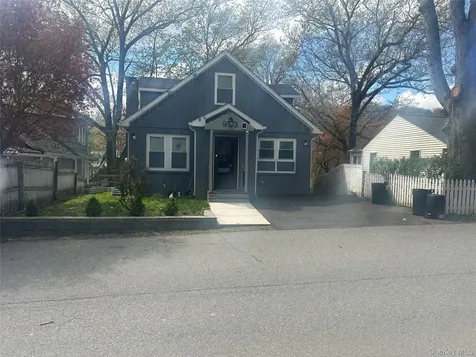 93 Lake Drive Lake Peekskill NY 10537