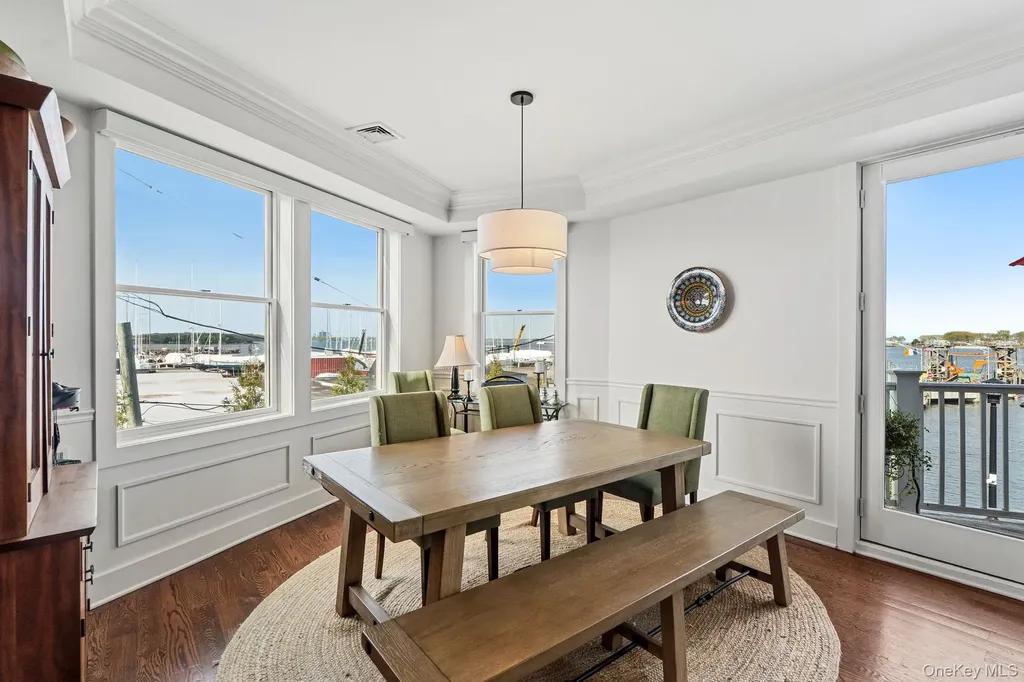 19 Island Point Bronx NY 10464