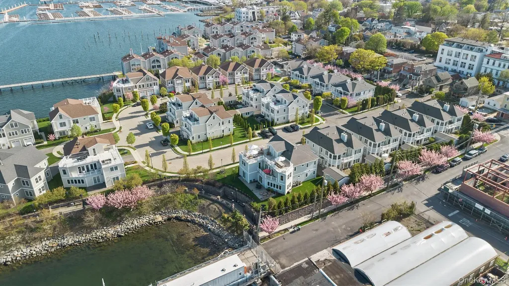 19 Island Point Bronx NY 10464