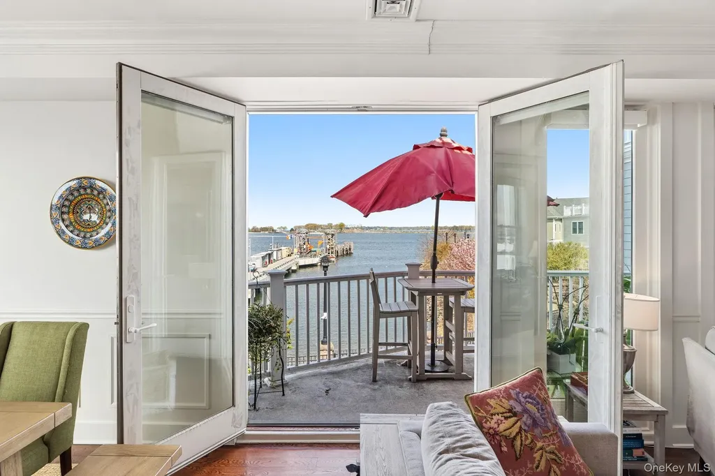 19 Island Point Bronx NY 10464