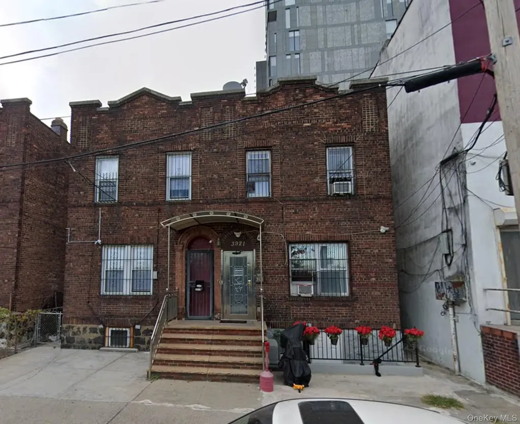3921 Janet Place Flushing NY 11354