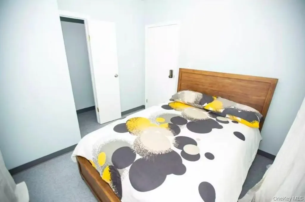 3921 Janet Place Flushing NY 11354