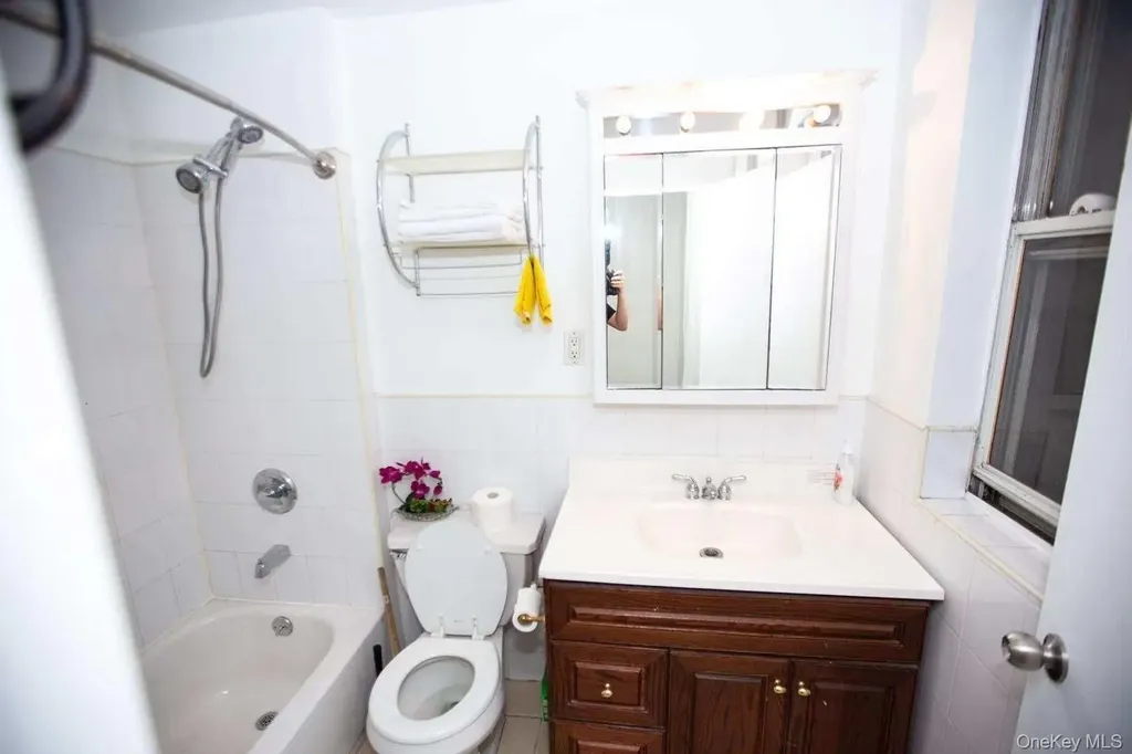 3921 Janet Place Flushing NY 11354