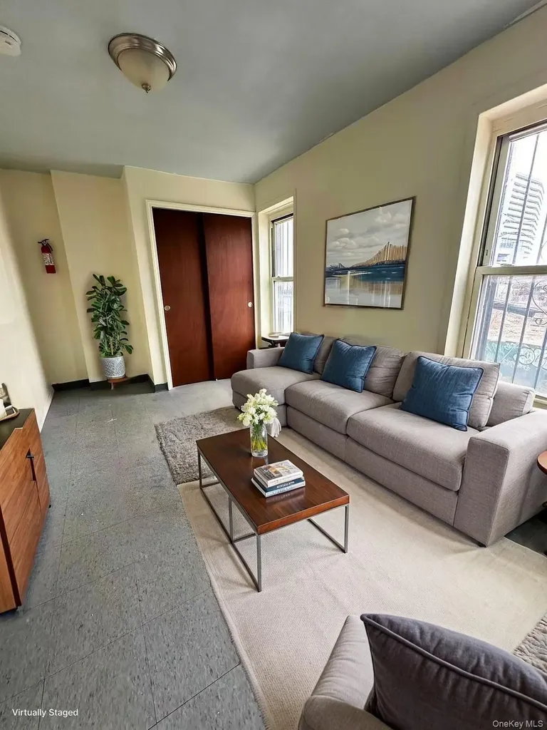 3921 Janet Place Flushing NY 11354