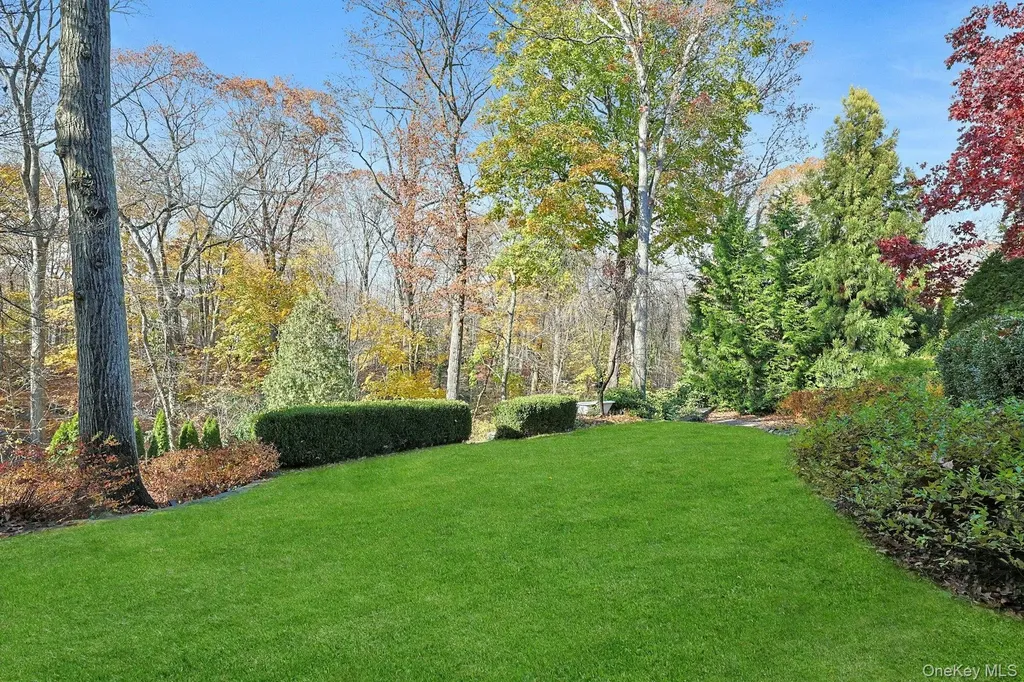 36 Beechtree Drive Larchmont NY 10538