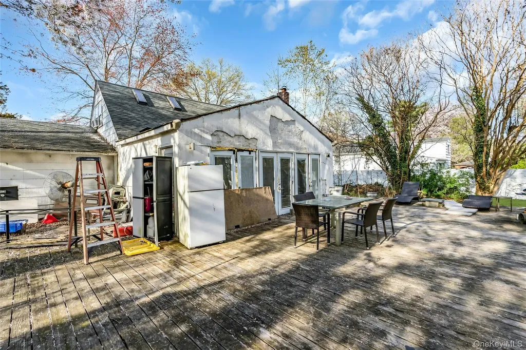 4 Clearbrook Drive Smithtown NY 11787