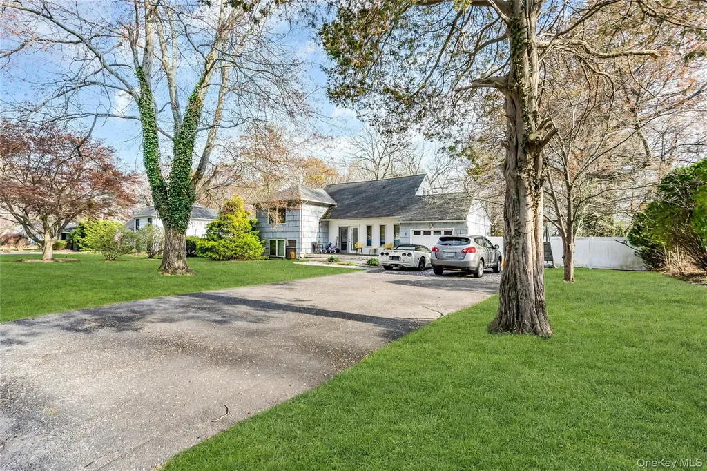 4 Clearbrook Drive Smithtown NY 11787