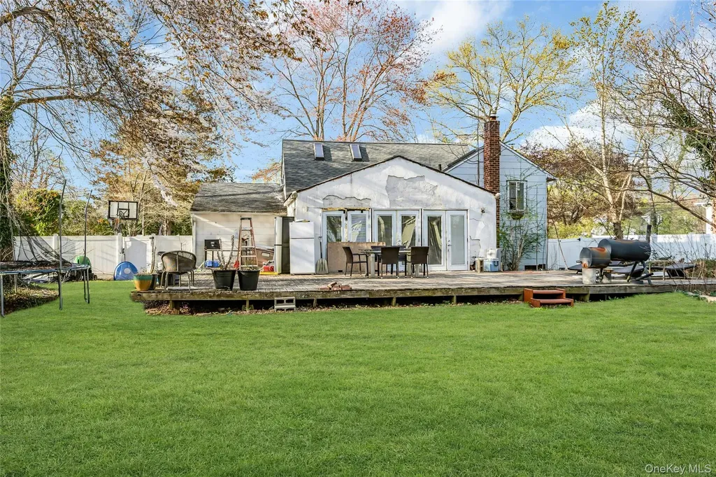 4 Clearbrook Drive Smithtown NY 11787