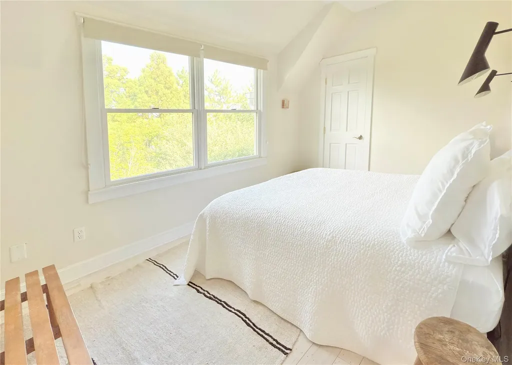 162 Dune Road Quogue NY 11959