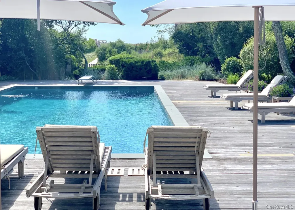 162 Dune Road Quogue NY 11959