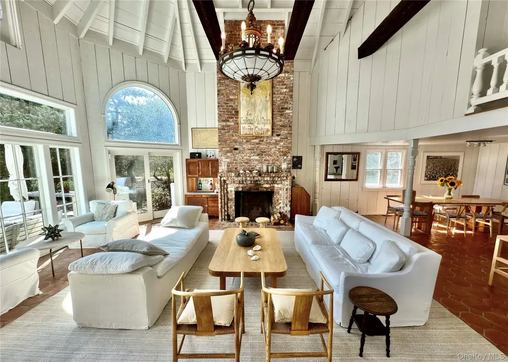 162 Dune Road Quogue NY 11959