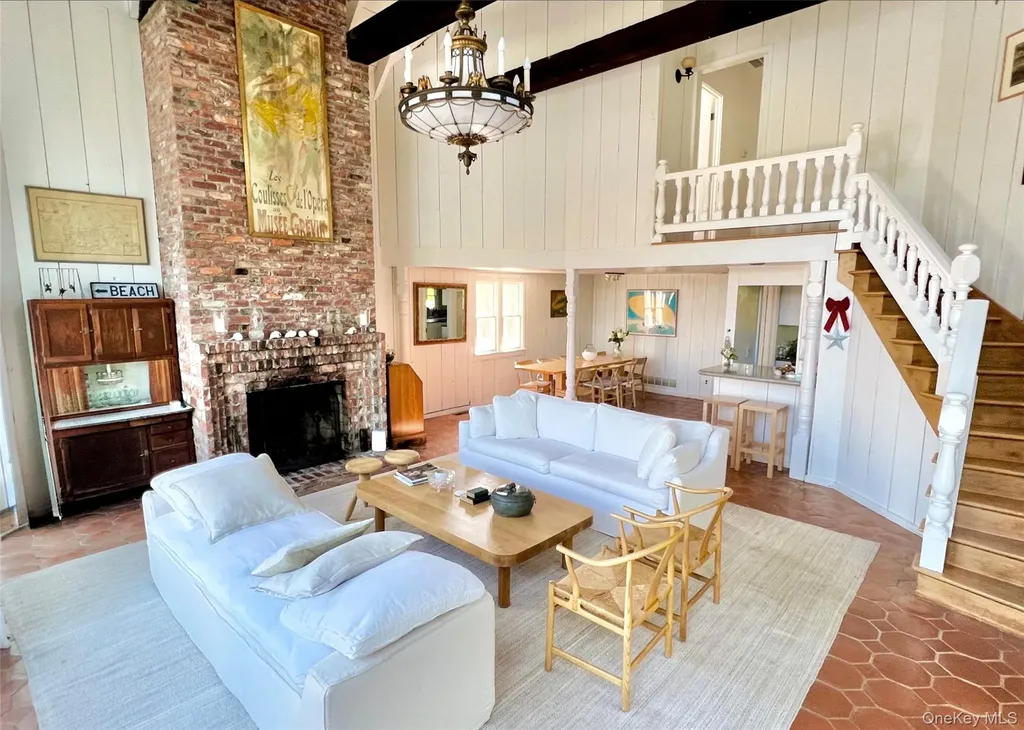 162 Dune Road Quogue NY 11959