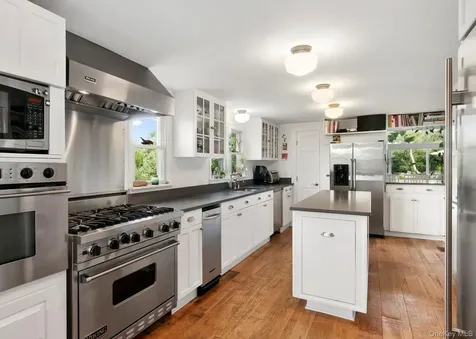 162 Dune Road Quogue NY 11959
