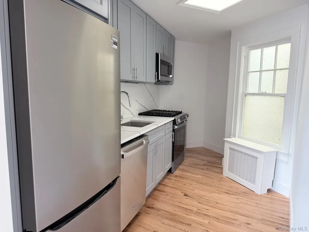 3 Hillside Avenue Manhasset NY 11030