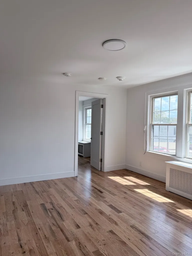 3 Hillside Avenue Manhasset NY 11030