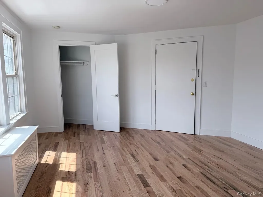 3 Hillside Avenue Manhasset NY 11030