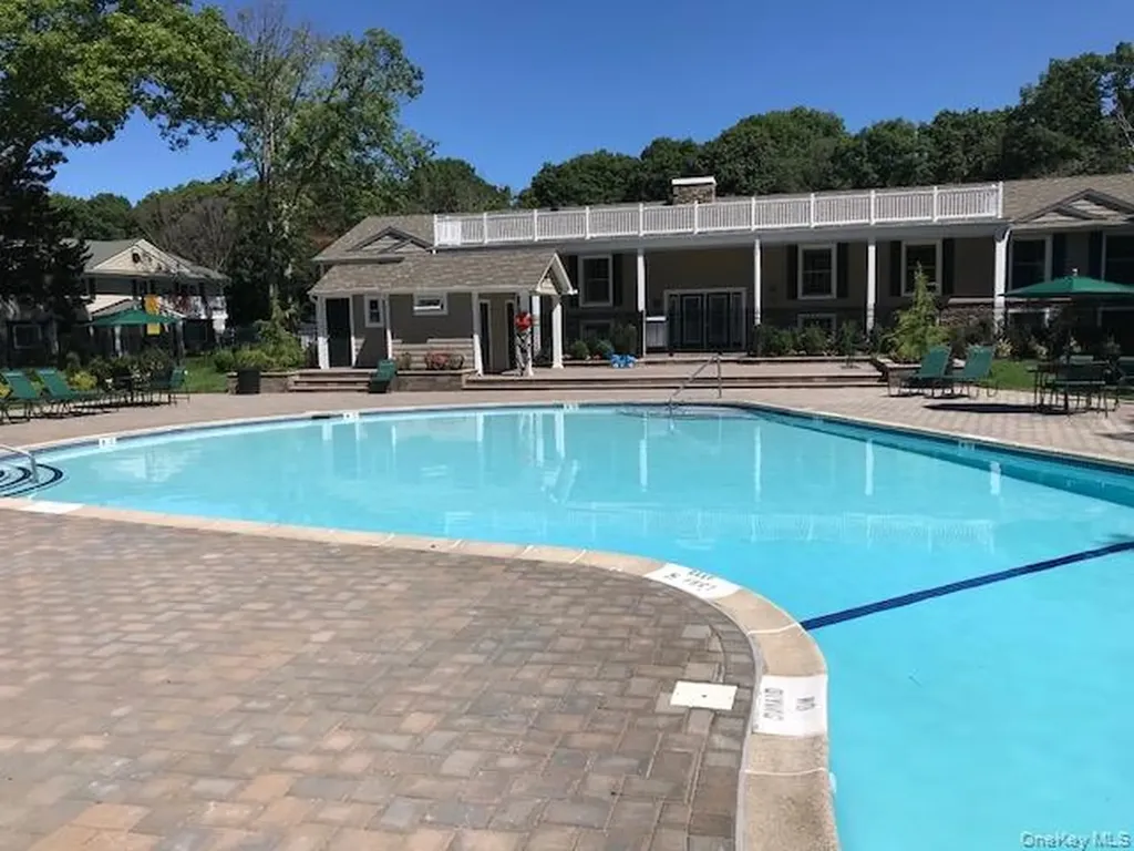 10 Joyner Place Coram NY 11727