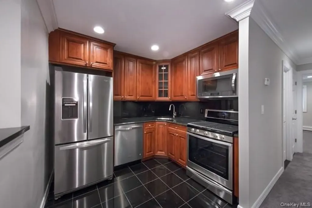 10 Joyner Place Coram NY 11727