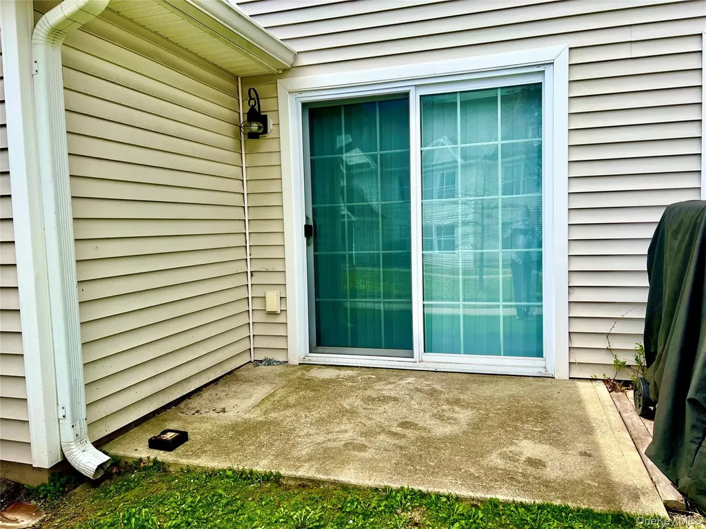 139 Ruth Court Middletown NY 10940