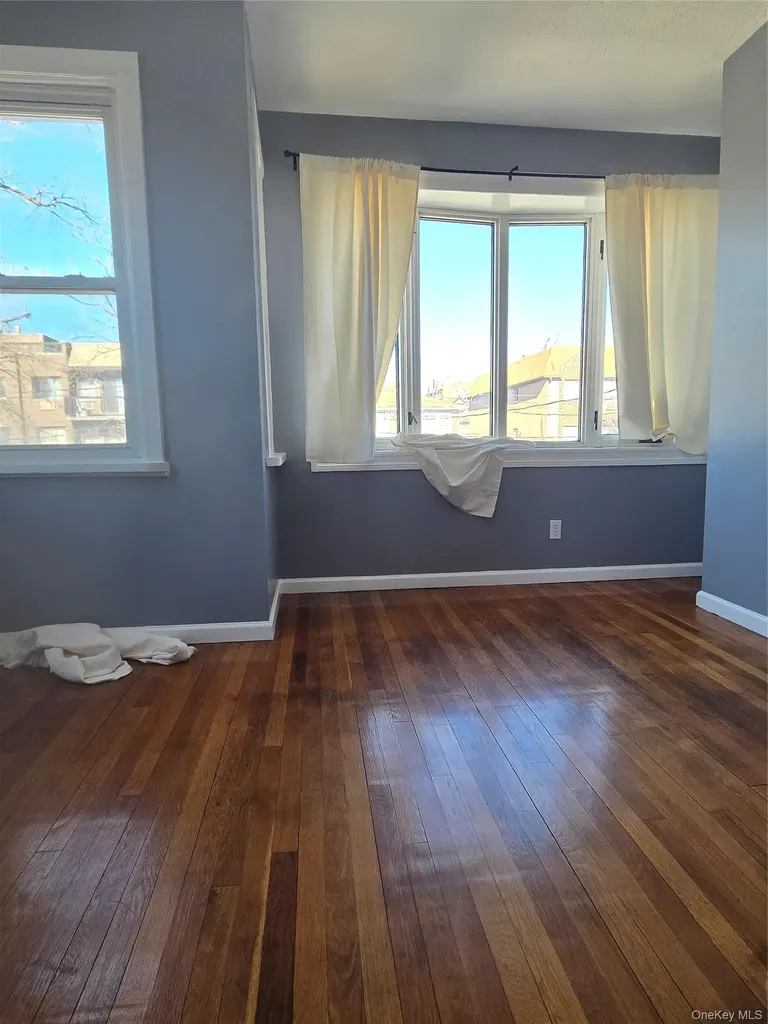 4253 157th Street Flushing NY 11355