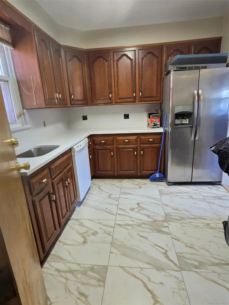 4253 157th Street Flushing NY 11355