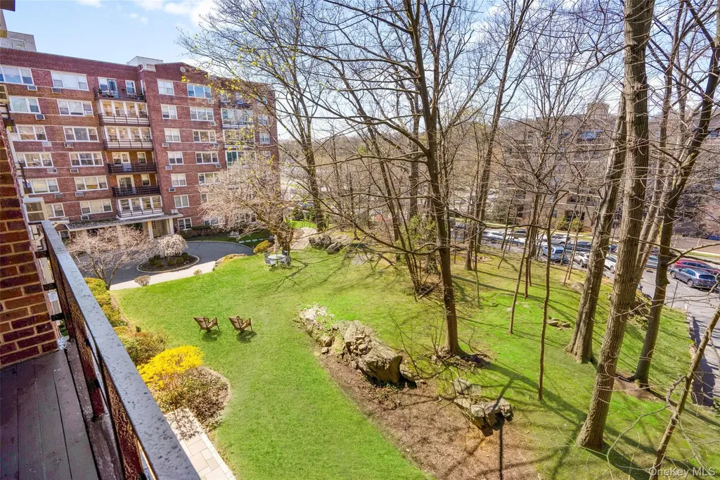 1 Washington Square Larchmont NY 10538