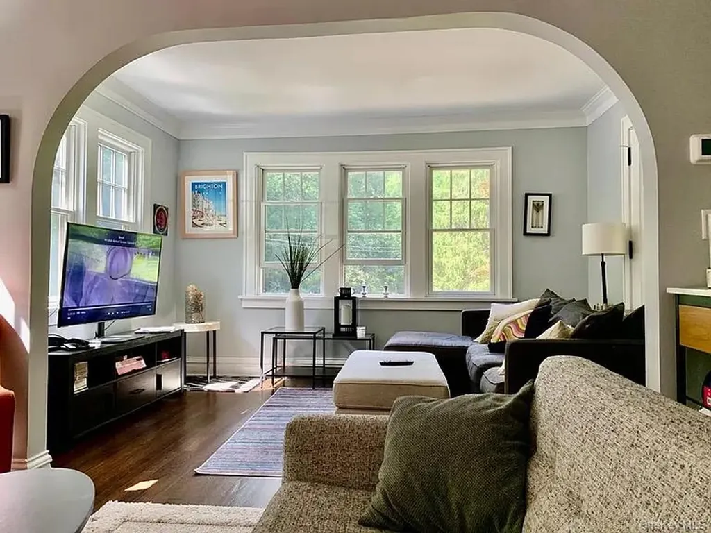 82 Douglas Road Chappaqua NY 10514