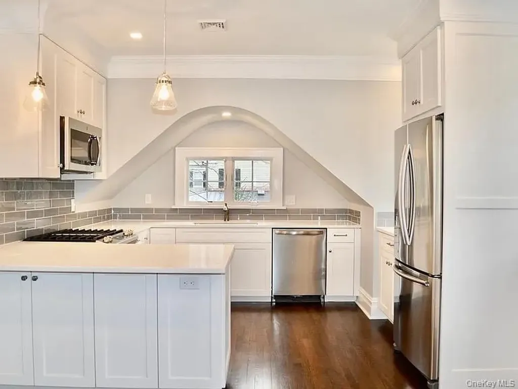 82 Douglas Road Chappaqua NY 10514