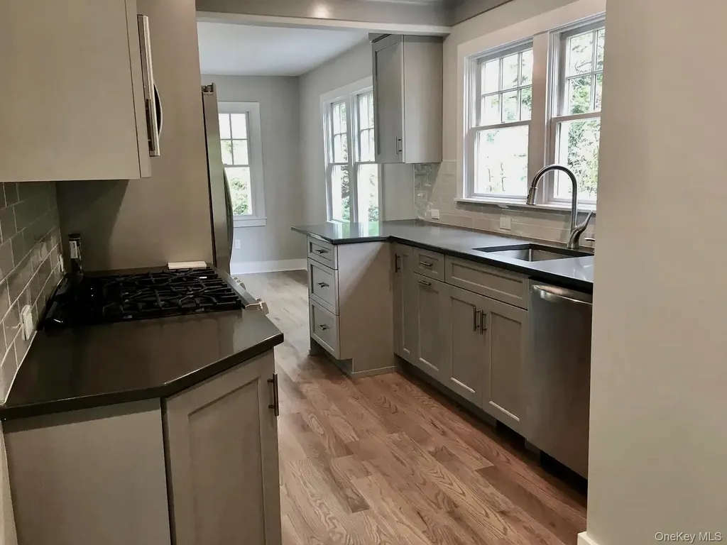 82 Douglas Road Chappaqua NY 10514