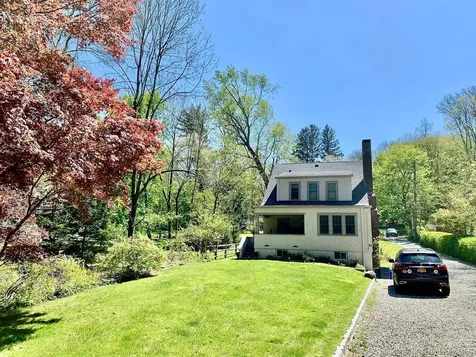 82 Douglas Road Chappaqua NY 10514