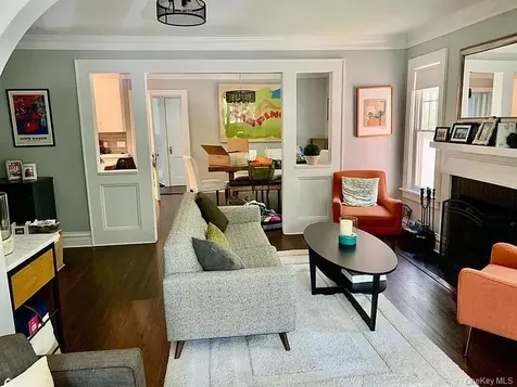 82 Douglas Road Chappaqua NY 10514