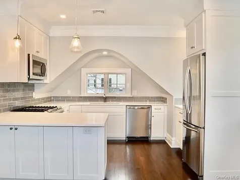82 Douglas Road Chappaqua NY 10514