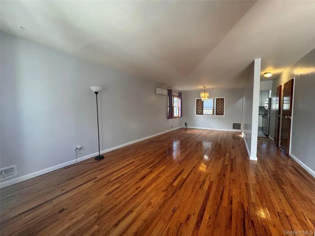 14749 28th Avenue Flushing NY 11354