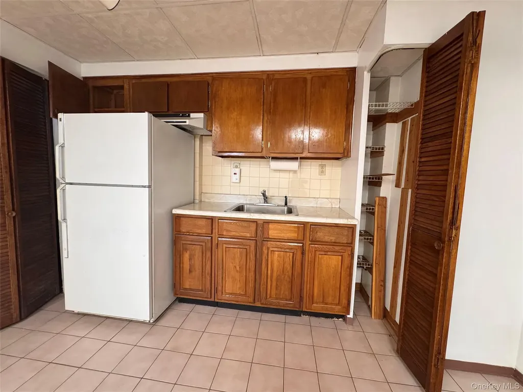 14749 28th Avenue Flushing NY 11354