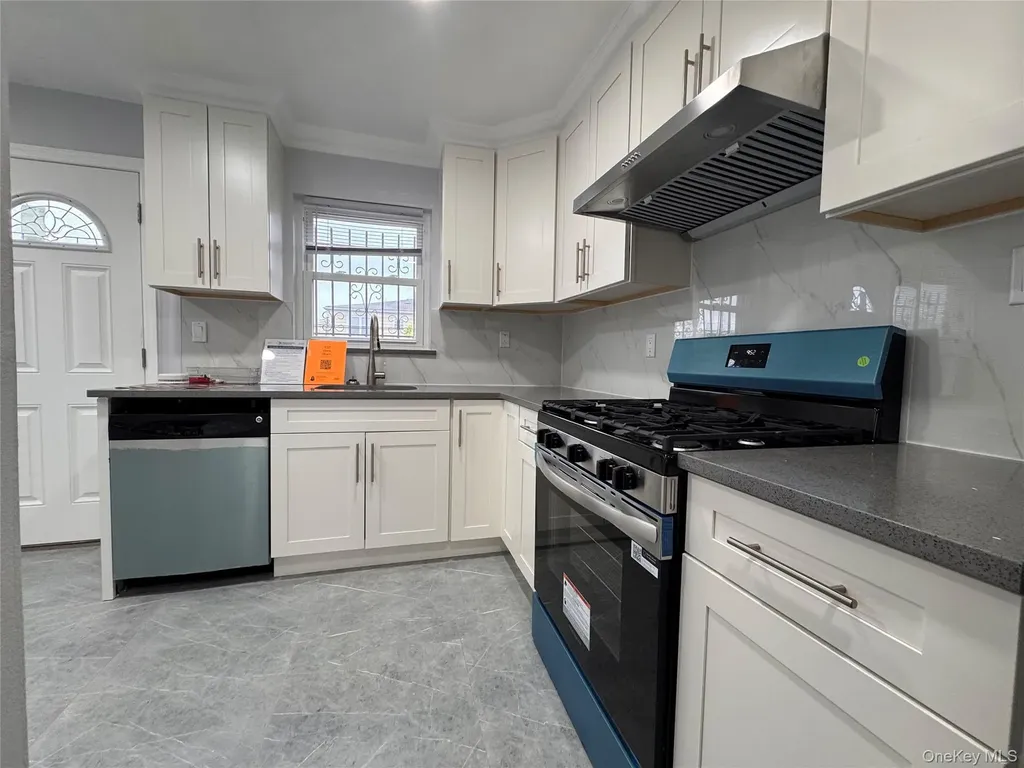 14749 28th Avenue Flushing NY 11354