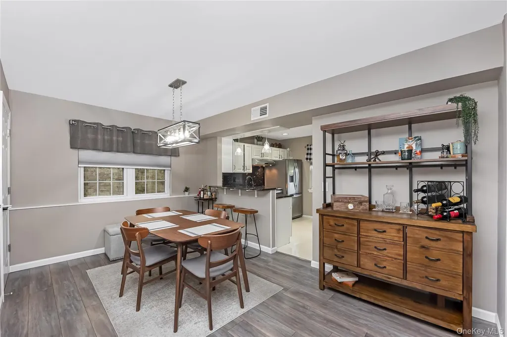140 Mariners Way Copiague NY 11726