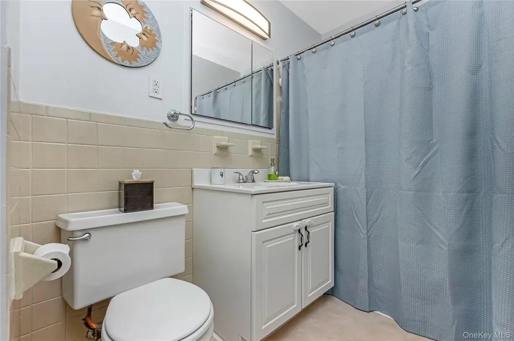 140 Mariners Way Copiague NY 11726