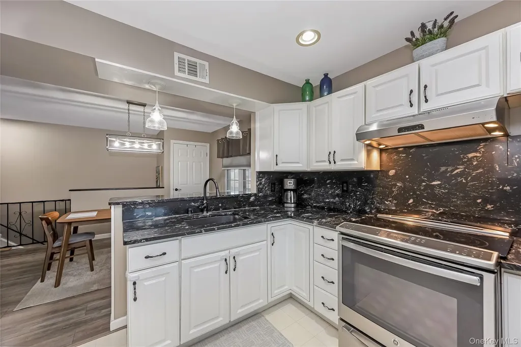 140 Mariners Way Copiague NY 11726