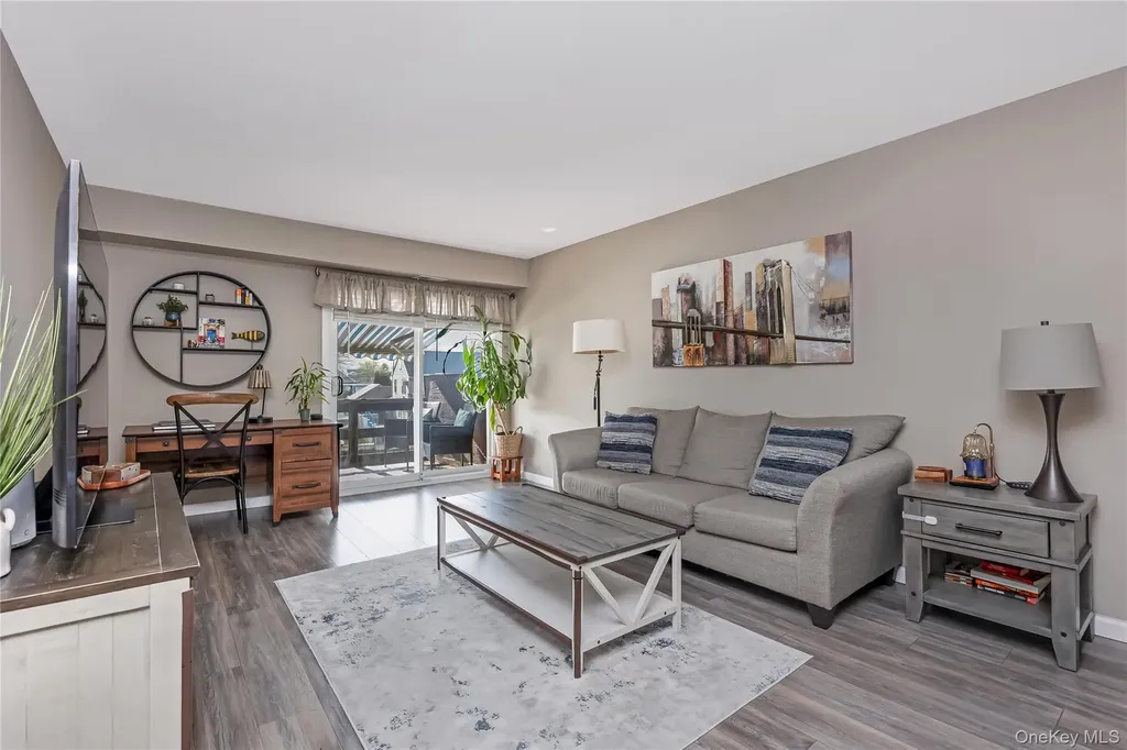 140 Mariners Way Copiague NY 11726