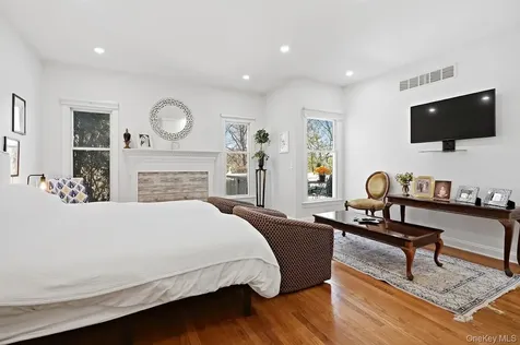 25 Hopkins Lane Armonk NY 10504