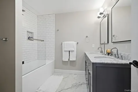 25 Hopkins Lane Armonk NY 10504