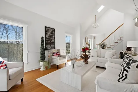 25 Hopkins Lane Armonk NY 10504