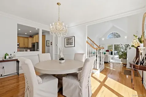 25 Hopkins Lane Armonk NY 10504