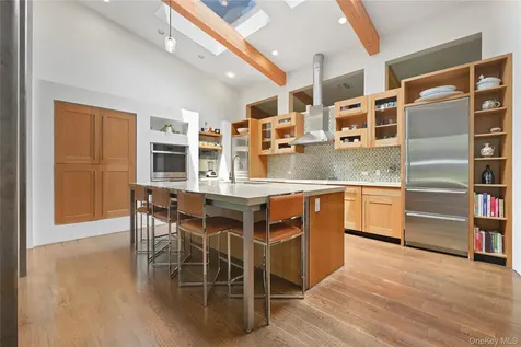 37 Sarles Street Armonk NY 10504