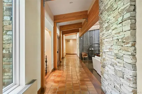 37 Sarles Street Armonk NY 10504